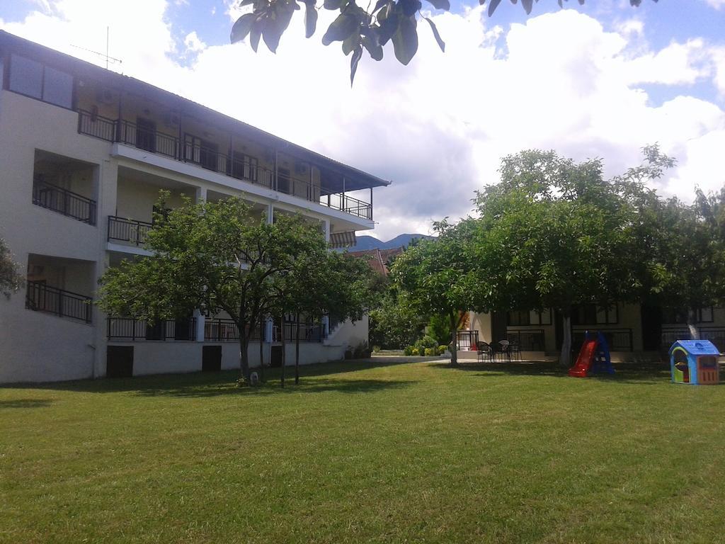 Trantas Rooms Paralía Skotínis Kültér fotó