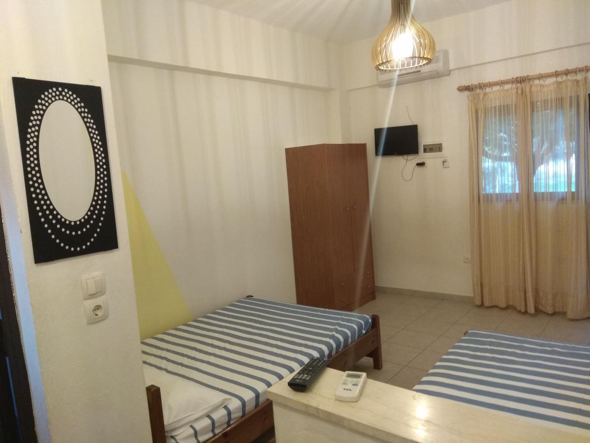 Trantas Rooms Paralía Skotínis Kültér fotó