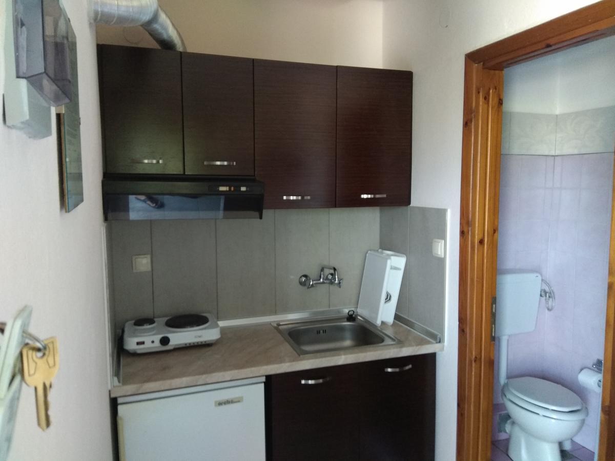 Trantas Rooms Paralía Skotínis Kültér fotó