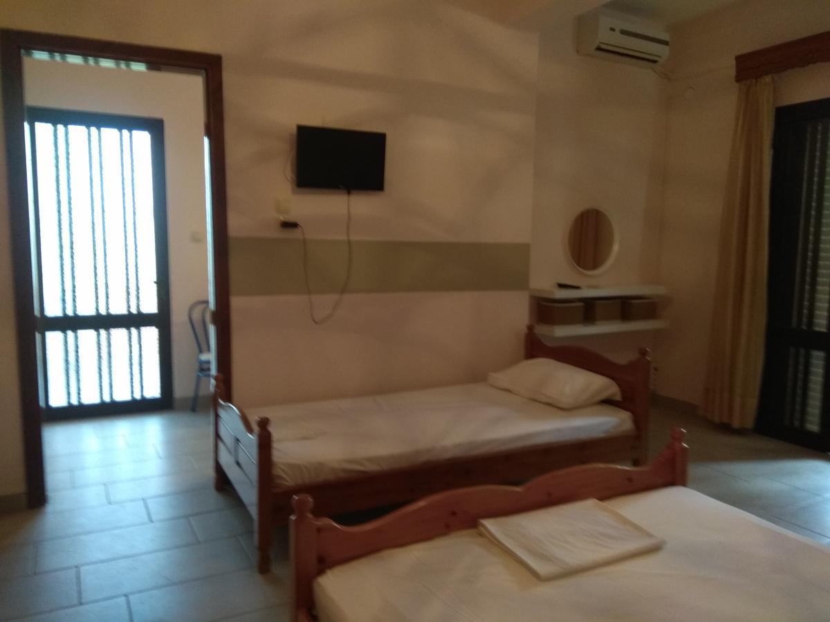 Trantas Rooms Paralía Skotínis Kültér fotó