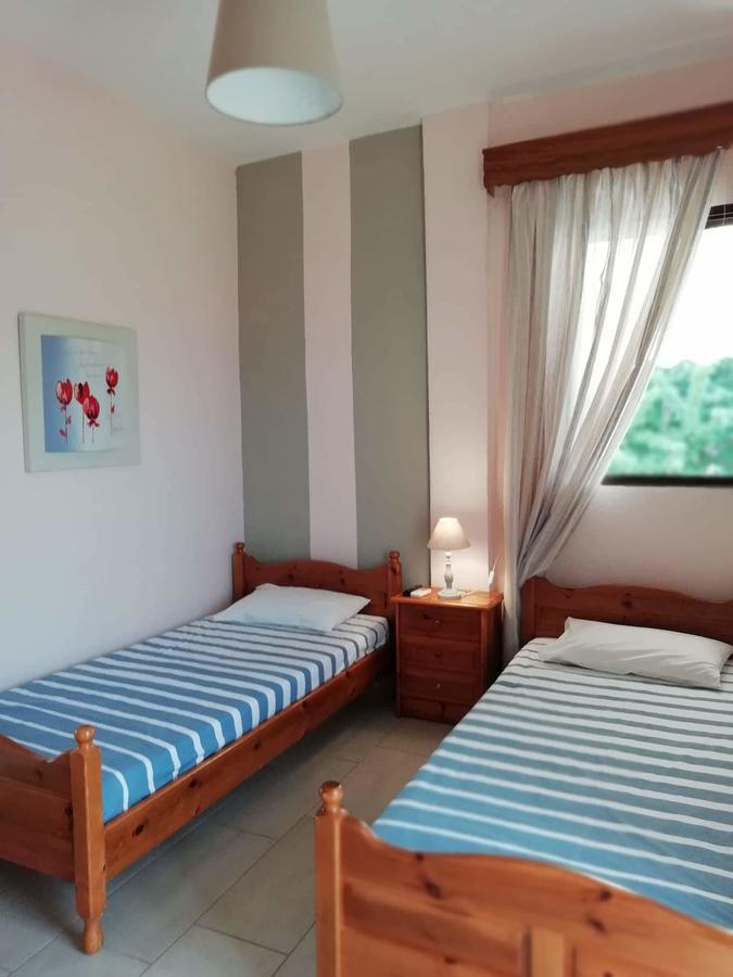 Trantas Rooms Paralía Skotínis Kültér fotó